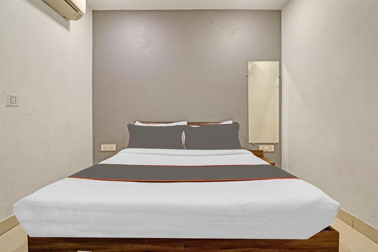 Collection O Seven Heaven Hotel New Delhi Exterior photo