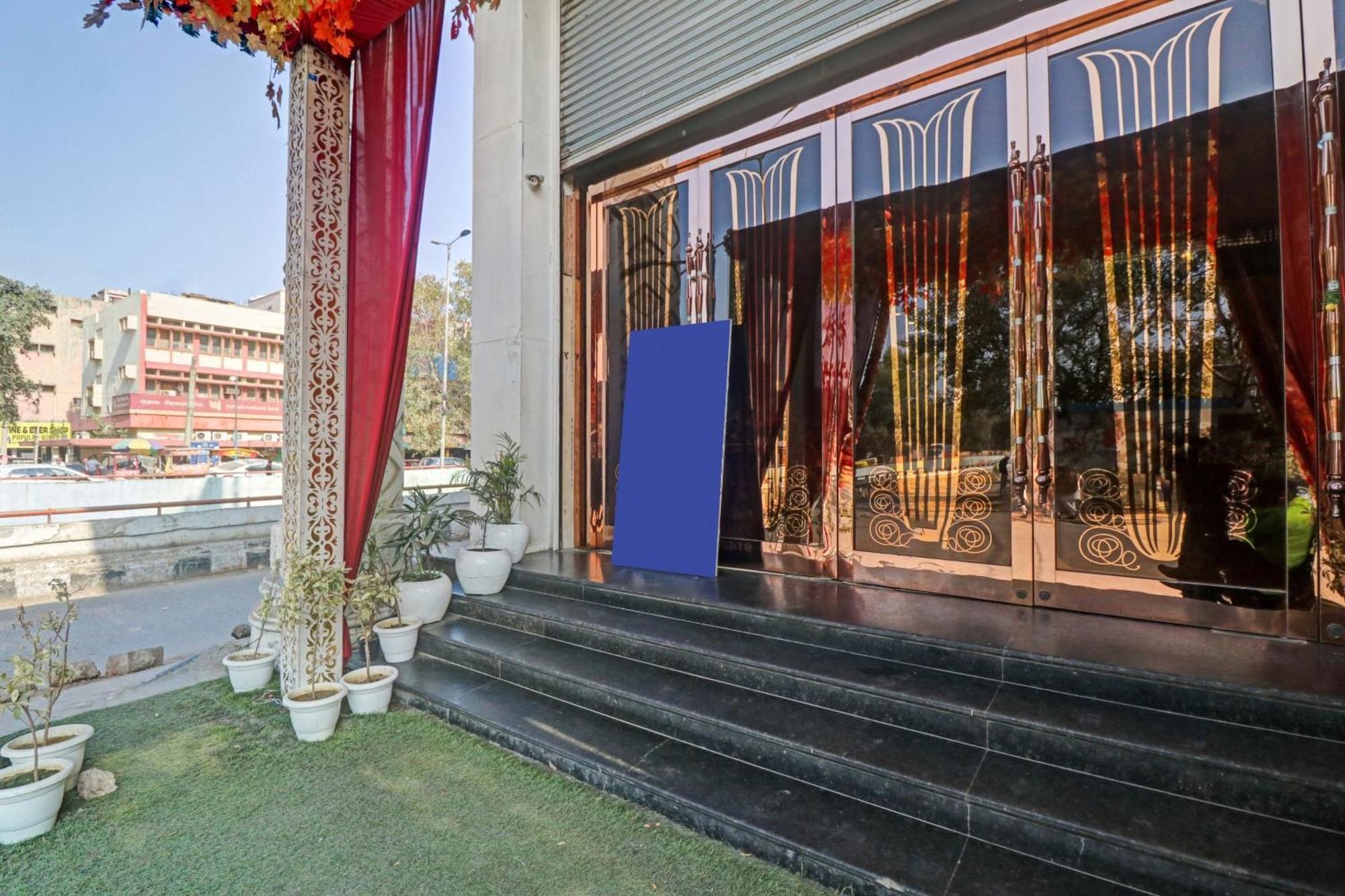 Collection O Seven Heaven Hotel New Delhi Exterior photo