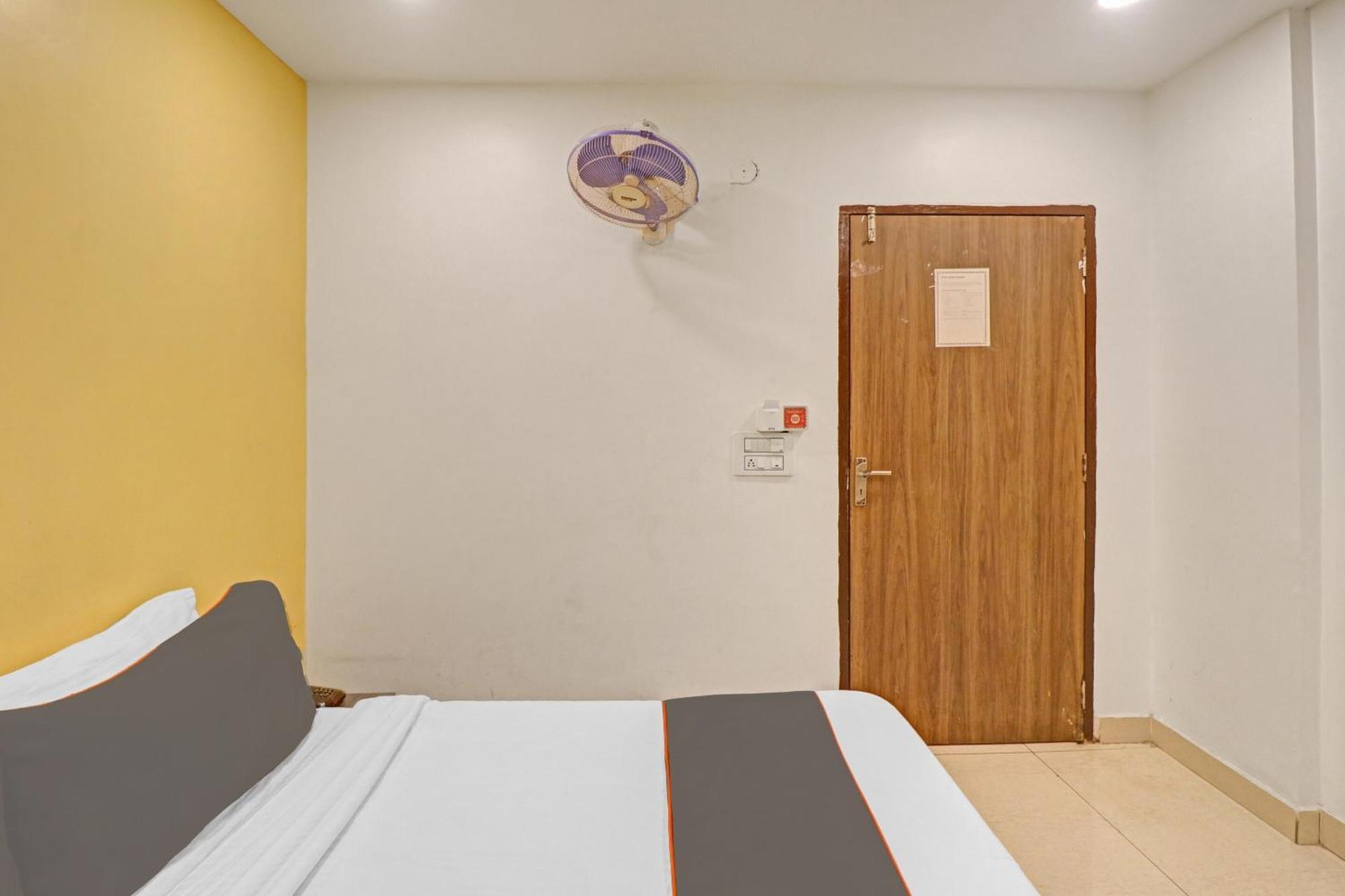 Collection O Seven Heaven Hotel New Delhi Exterior photo
