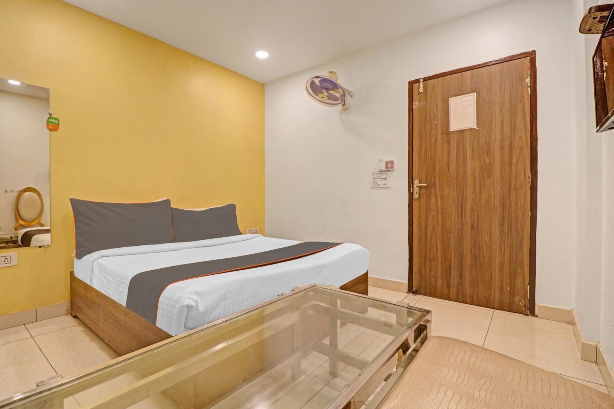 Collection O Seven Heaven Hotel New Delhi Exterior photo