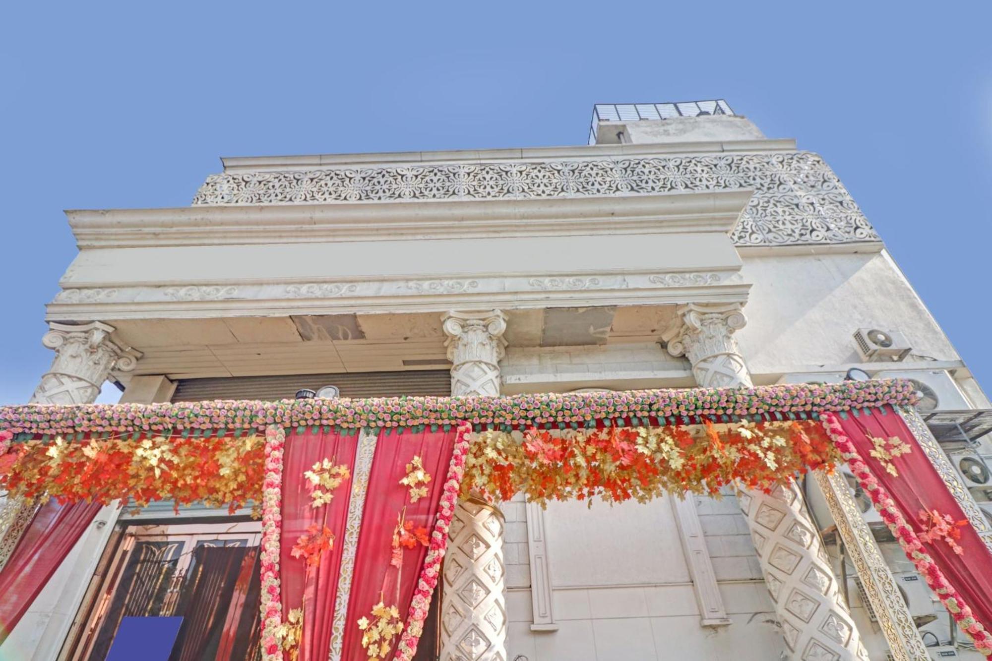 Collection O Seven Heaven Hotel New Delhi Exterior photo